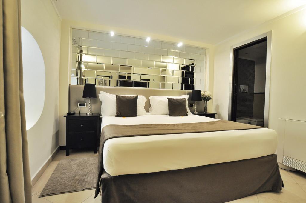 Bed and Breakfast The Royals Experience Nápoles Habitación foto