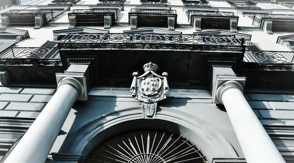 Bed and Breakfast The Royals Experience Nápoles Exterior foto