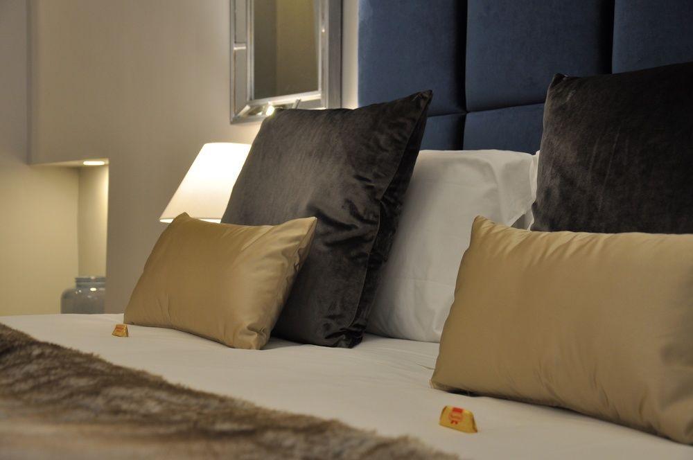 Bed and Breakfast The Royals Experience Nápoles Exterior foto