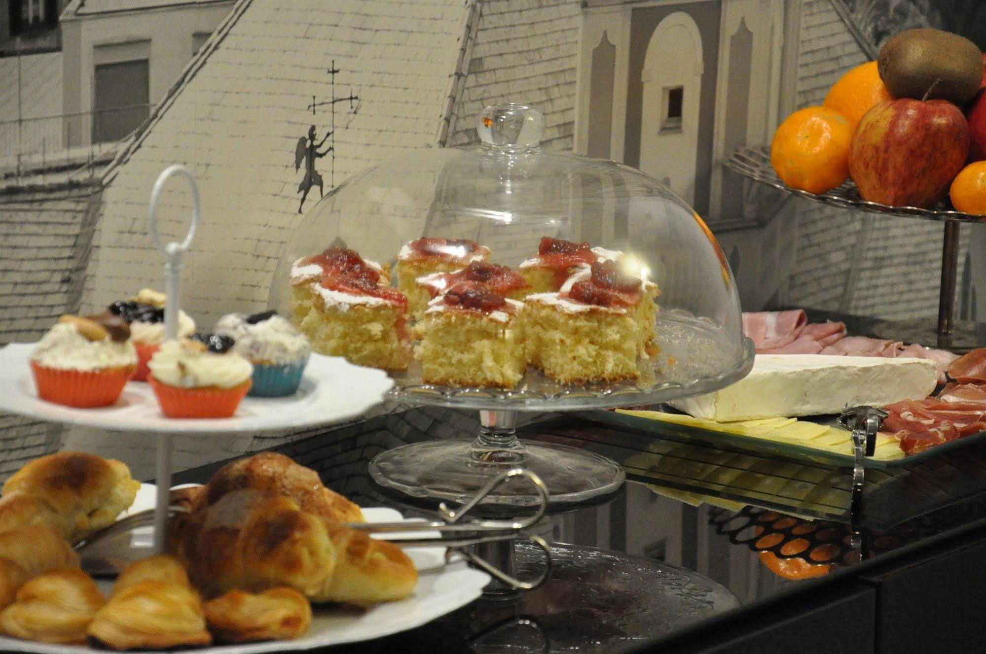 Bed and Breakfast The Royals Experience Nápoles Exterior foto