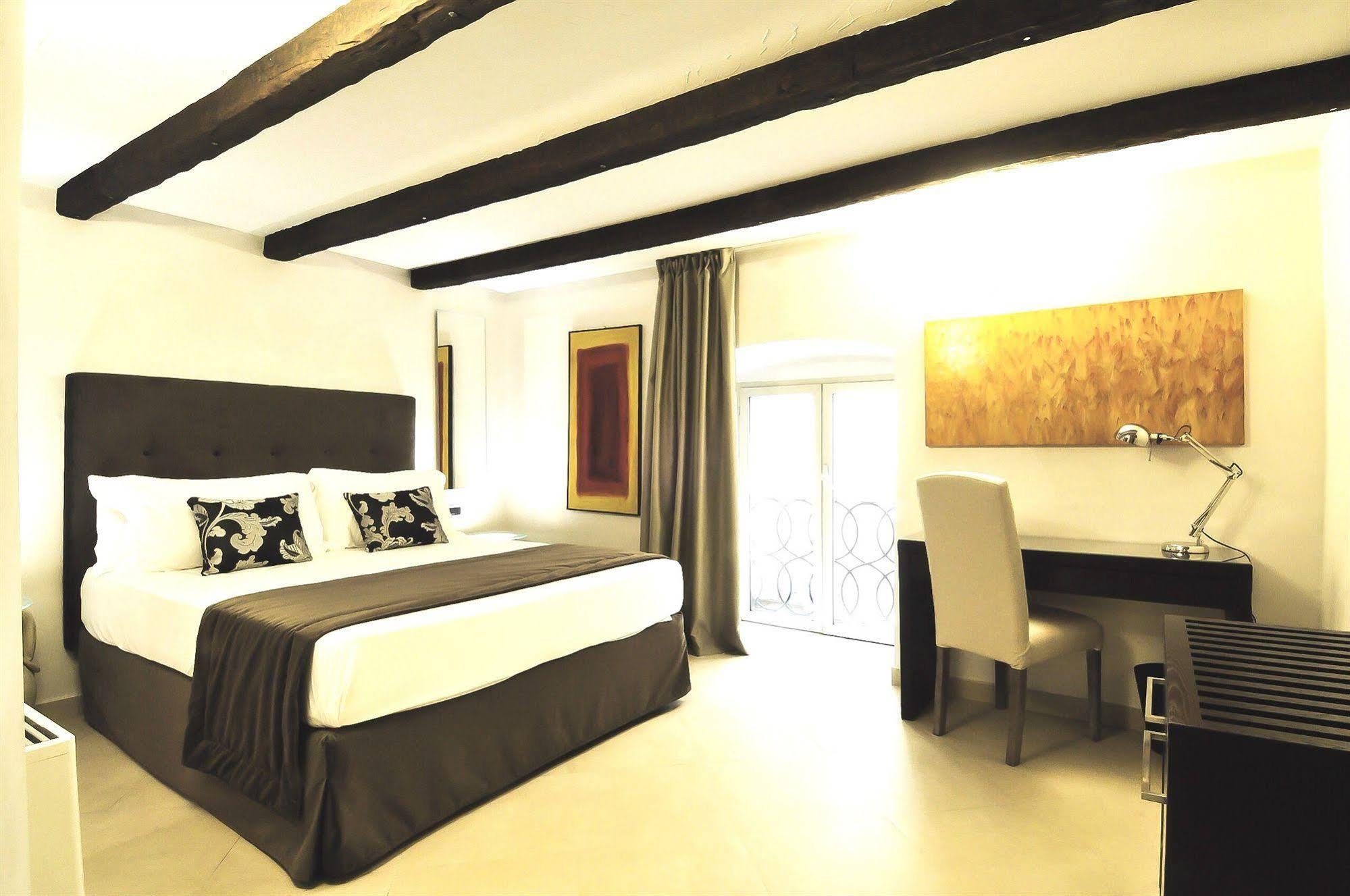 Bed and Breakfast The Royals Experience Nápoles Exterior foto